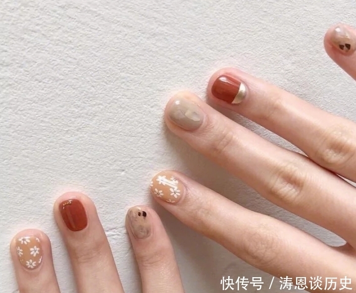 最近流行“秋冬＋气质美甲”，款款自带滤镜，直男看了都心动！