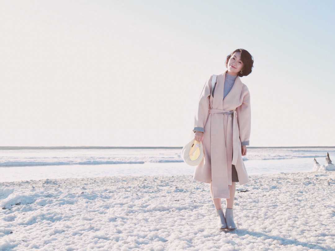 博主 别再用大衣搭配休闲鞋了,试试大衣+及踝靴吧!时髦精致又有气场