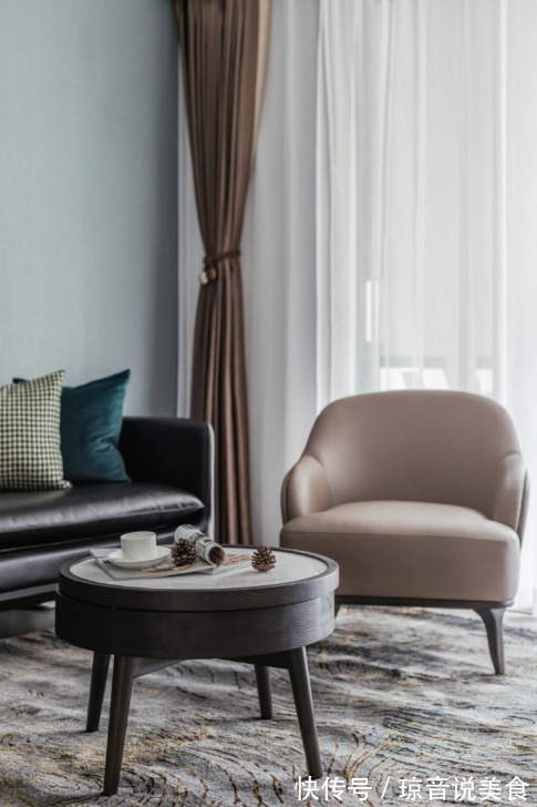 书房|过道别再浪费了，学他家这么装，书房、杂物间都有了！实用性倍增