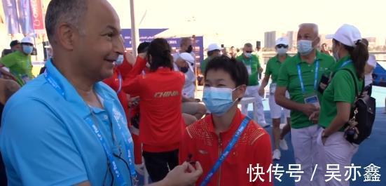 跳水|全红婵接受FINA主席采访！自信大方说英语，直言高台跳水很恐怖
