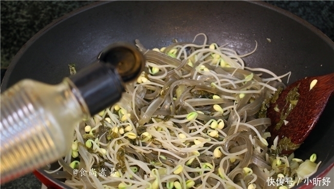 粉条此做法,家人隔三差五就喊馋,爽滑筋道,吃着开胃过瘾