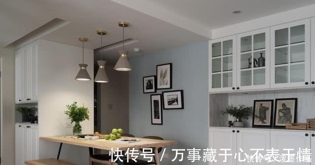 沙发墙|她家一进门设隔断,沙发墙半透明,全屋空旷让人极度舒适