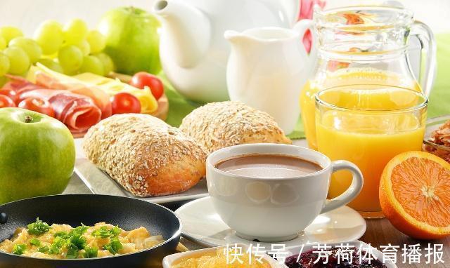 饮食习惯|糖尿病人记住,早上“2坚持”,晚上“1不要”,糖尿病离你会更远