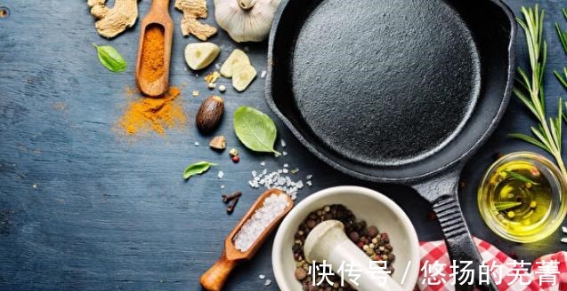 实用的开锅养锅秘诀！铸铁锅也能变身不沾锅！