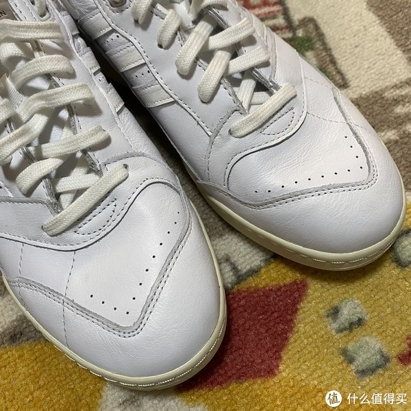 rain 我的第N双鞋 篇一百二十五：重回90年代，复古百搭小白鞋adidas A.R. TRAINER