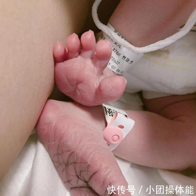 女婴|生下的是男婴，喂奶时却变成了女婴，在医院如何辨别自己的孩子！