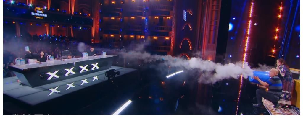 《點(diǎn)贊！達(dá)人秀》的評(píng)委不同以往，嚴(yán)肅派謝霆鋒，萌噠噠鄧紫棋