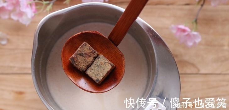 姑姑|53岁的姑姑吃了20年的核桃吃法，不炒不炸不熬粥，越吃越精神！