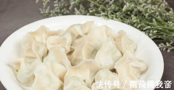 三伏天,我家只吃这馅的饺子,馅大味鲜香,一口一个太解馋了!