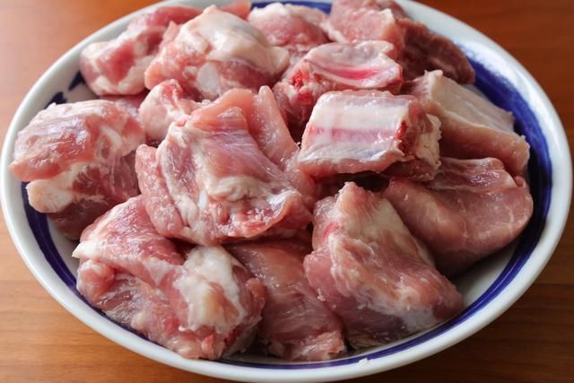 芋头|夏天排骨别红烧，蒸一蒸无油烟更健康，鲜香滑嫩，多吃也不上火