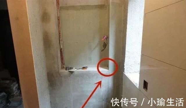 花洒|卫生间包管时如果用点心,能多出一排收纳格,比置物架可高级多了