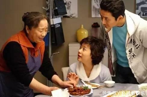 《双面胶》原著:胡丽鹃的结局里,藏着她用命换来的四句话