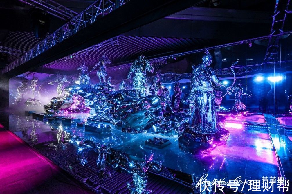 雕塑|北京侨福芳草地探索数字化，云直播“十二生肖”雕塑群像揭幕