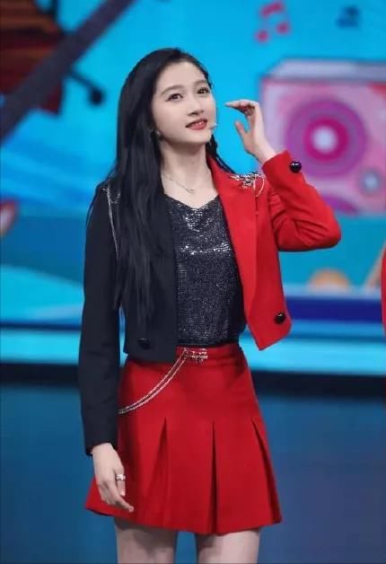 关晓彤和宋亚轩有翡造型跳无华？华晨宇是王牌节目主捧得人之一？