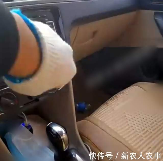 钓鱼届的扛把子,江苏男子带父亲硬核垂钓,网友:邓刚也要让三分