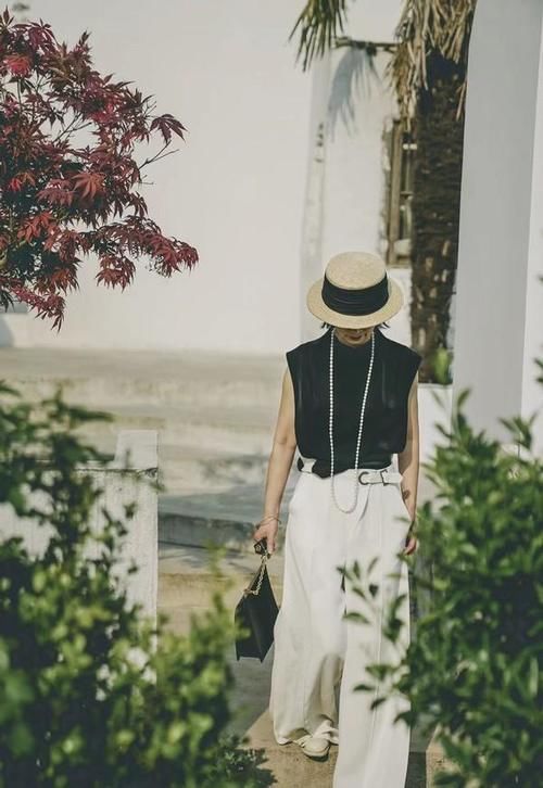 女人48岁以后,最好别穿这5种颜色,邋遢掉档次不说,还显老