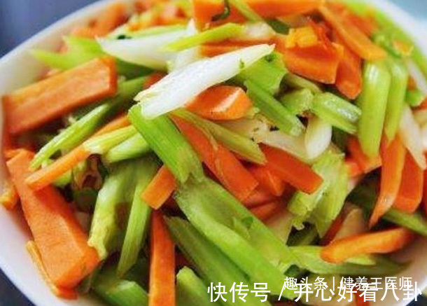 胡萝卜炒芹菜|孩子努力减肥害怕被人嘲笑肥胖,多吃减肥菜,清爽减肥瘦身