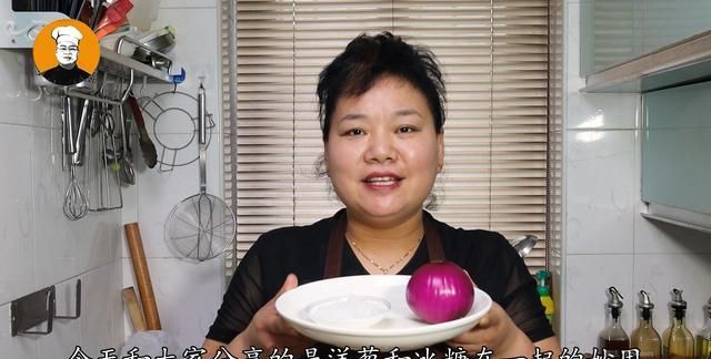 冰糖|洋葱加冰糖泡水喝,作用原来这么厉害,很多人都不知道,长见识了