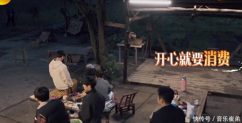 导演|《向往的生活》导演弄巧成拙,找补方式被吐槽,最惨还是张艺兴