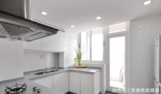 人造石|真假石英石究竟怎么区分厨房台面装修,万万不要只顾贪图便宜!