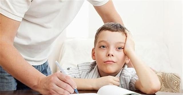 逻辑思维|孩子是不是读书的料,小时候这3个特征可以看出,占一个就偷笑吧