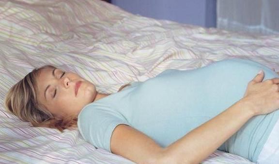 胎儿|孕妇睡觉频繁“翻身”，对胎儿有影响吗？可能会带给胎儿3个变化