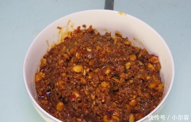  浓郁|想吃牛肉酱不用买，大厨教你秘制做法，酱香浓郁，方法超简单