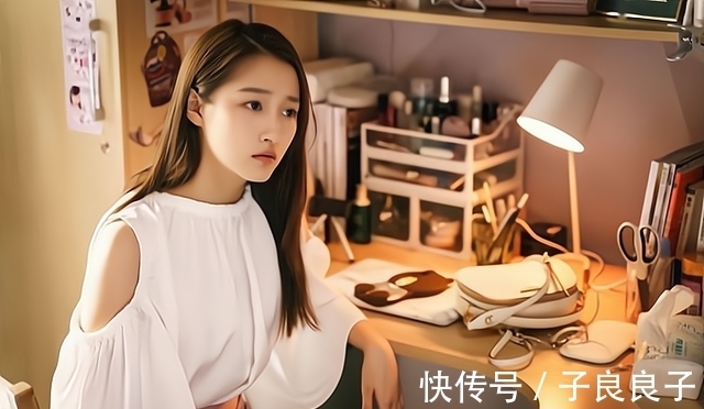 两个人|“儿媳坐月子,我去看望,去厨房做顿月子餐,我扇了儿子两巴掌”