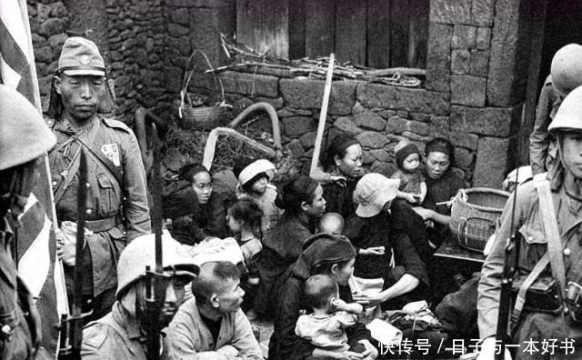 不齿|日军暴行抓住小女孩给糖吃,热情送衣物,原来都是不齿的勾当