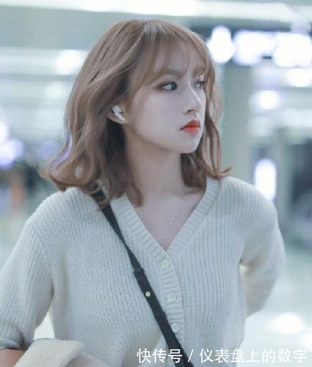 下巴 发型师透露女生有这3个“特点”,不要留黑长直,剪短发更年轻!