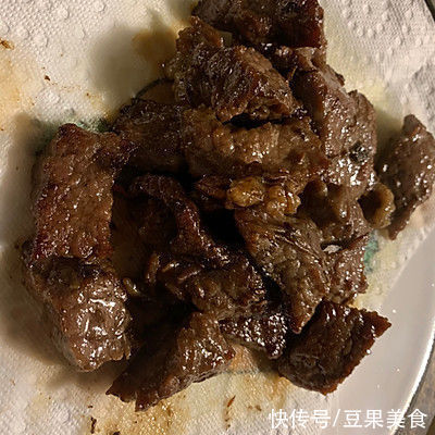 孜然牛肉|大厨教我的孜然牛肉的做法，确实比我自己做的讲究