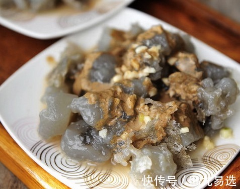 无人不知的烟台焖子，口味你定，一招搞定，在家就能做的特色小食