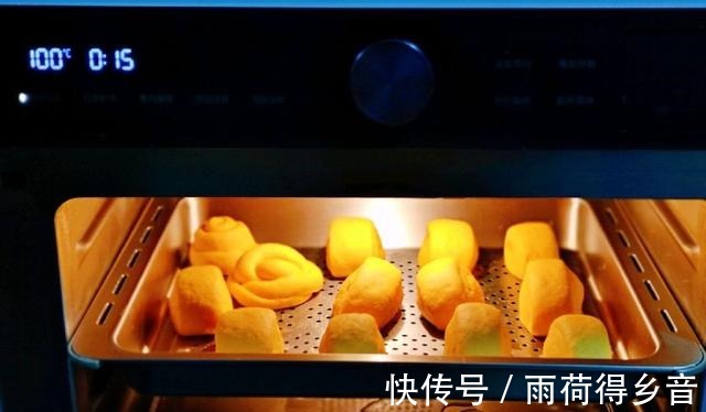 香甜的南瓜刀切馒头，比面包还松软，比蛋糕还有营养！