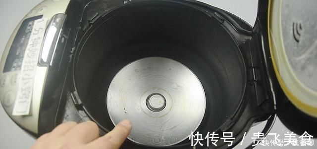 地方|电饭锅这地方不洗，等于吃细菌，教你用一个方法，洗得干净还放心