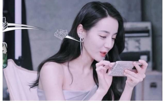 迪丽热巴|一集40分钟，30分钟都在打游戏！这是偶像剧还是游戏宣传片？