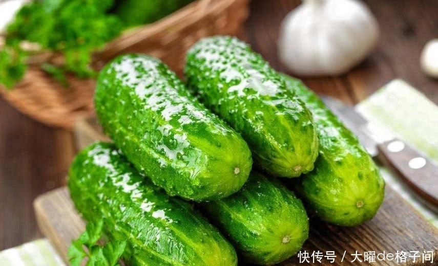 悄悄|血脂高怎么办?建议多吃这几种食物,血脂会“悄悄”降下来!