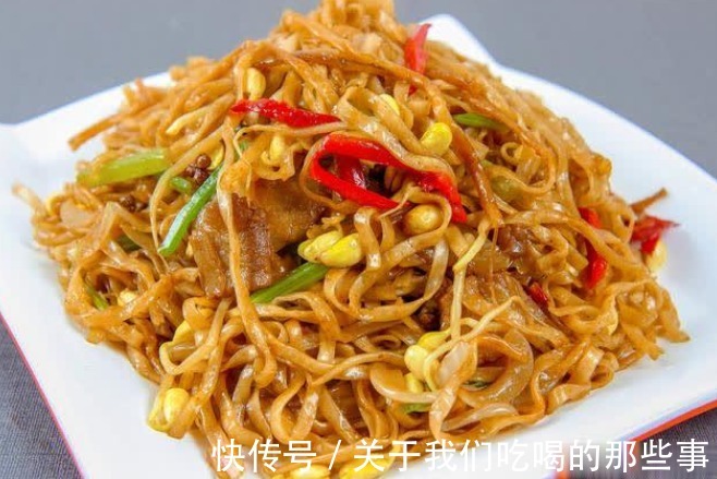 面条|馆子吃不到的河南干炒面条，不粘连不糊底，焦香有嚼劲，教你做法