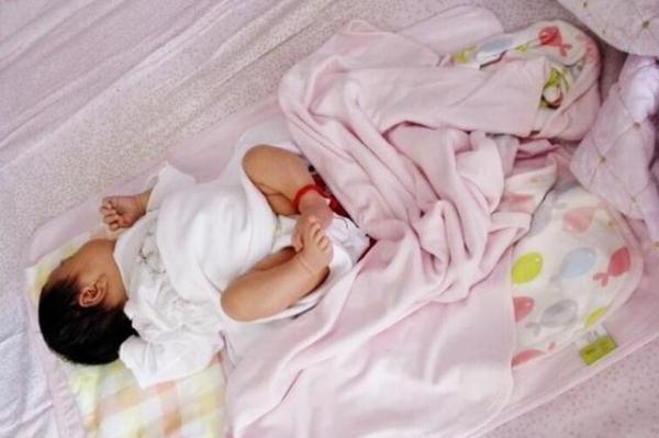 小宝宝|有种“热”叫孩子爱踢被子,其实不止热,娃有“苦衷”妈妈不知