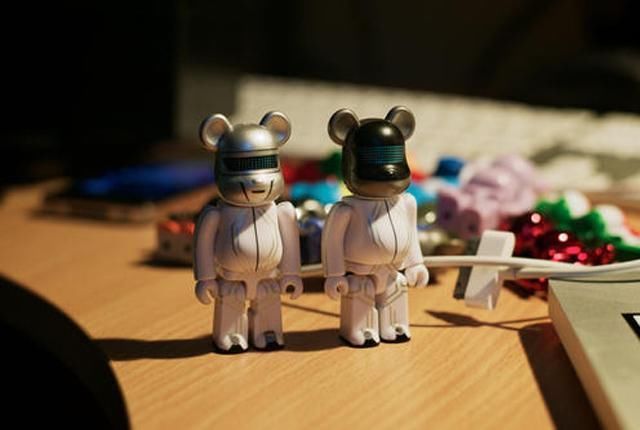 玩具|警惕!不少90后变“韭零后”,积木熊溢价超10万,有人掏空身家