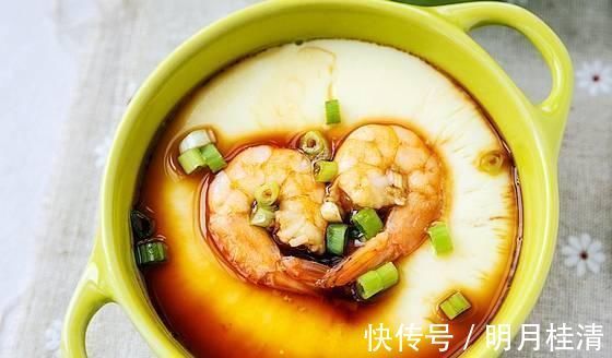 蒸鸡蛋羹万万不可直接加水多加“这一步”鸡蛋滑嫩没蜂窝