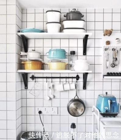 瓶瓶罐罐|等我买了房,厨房也要学她家这样设计,不到6㎡,收纳却很完美!!