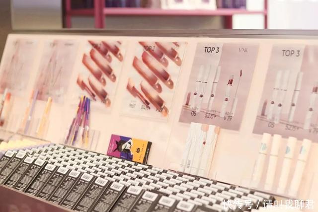 彩妆探店｜橘朵！你竟然把最好看的眼影藏在了实体店里！