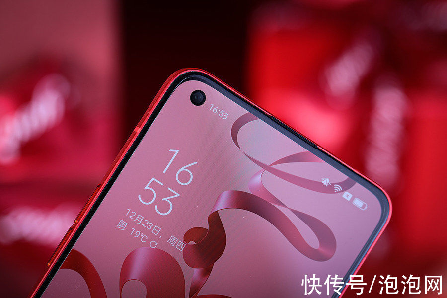 oppo|更高级的红丝绒质感 OPPO Reno7新年版评测