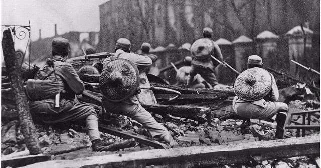 受尽|一个令日军钦佩的女英雄,受尽折辱而不屈服,24岁笑着献出生命