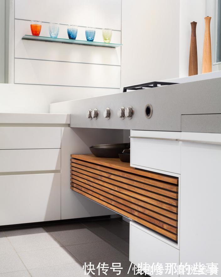 柜门|灶台下留个格栅抽屉柜,锅碗瓢盆塞这里,橱柜用起来果然更方便了
