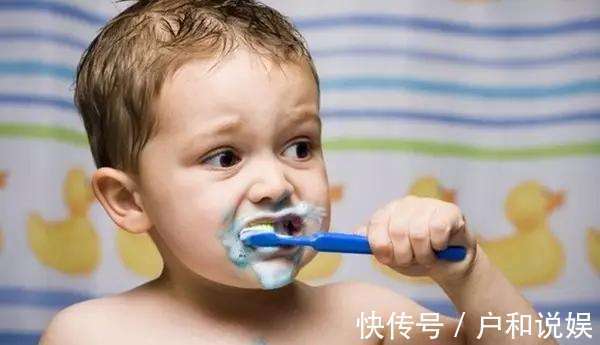 刷牙|不同年龄的宝宝该如何刷牙爸妈必知的宝宝刷牙指南