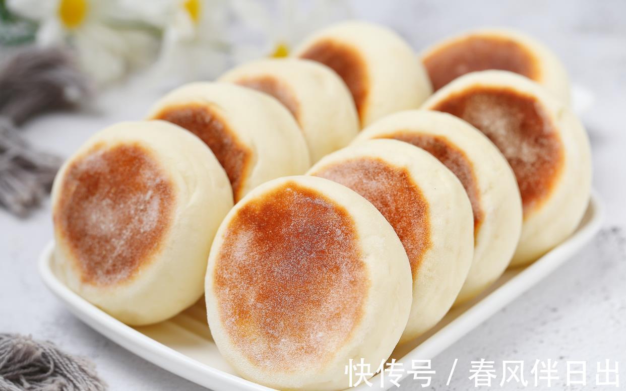 酸奶|不加一滴油,用平底锅就能做的酸奶烤饼,健康美味犹如面包般暄软