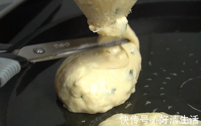 面包|教你做手不沾面的烙饼,10分钟搞定全家人早餐,蓬松暄软像面包