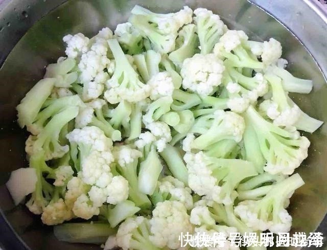 花菜|“它”是碱性食物,女人常吃增强体质,少掉发,抹平赘肉小肚子