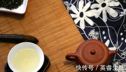 茶碱|喝茶水有一定的养生功效,但是这些情况下切记不要去喝茶水了!